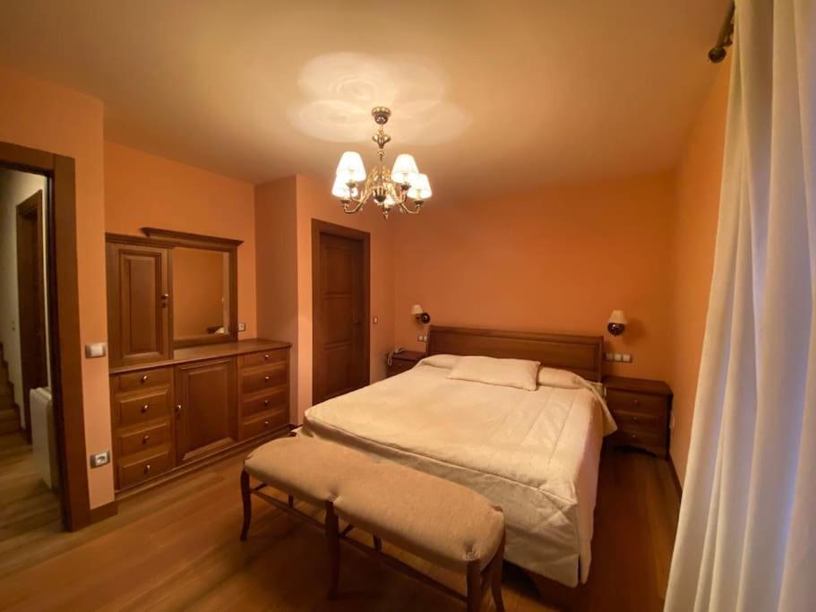 Casa Los 8 Canos เอซกาไรย์ ภายนอก รูปภาพ